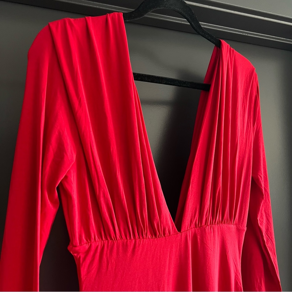 Helsa Jersey Deep V Maxi Dress in Chile Size Medium NEW! New with tags! - Picture 9 of 10